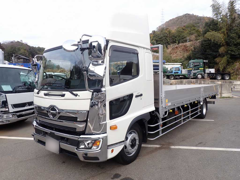 未使用増トンL7200ワイドアルミ平ハイルーフ240PS6速|中古トラックの販売・買取・査定のアイナビ