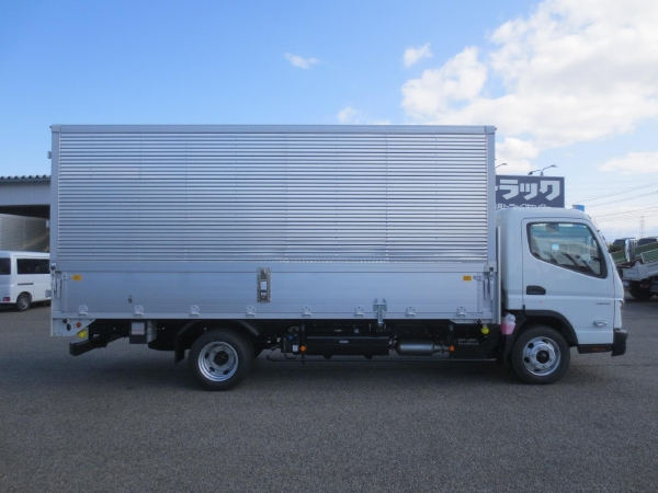 三菱キャンター超ロングウイング|中古トラックの販売・買取・査定のアイナビ