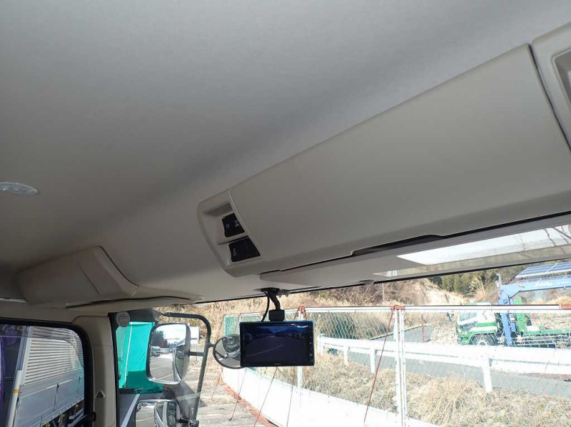 未使用 Ⅼ6120ワイド エアサス 240PS 6速 アルミブロック|中古トラックの販売・買取・査定のアイナビ