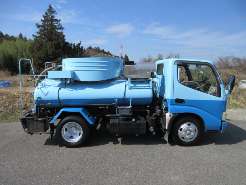 モリタ製 デュトロ 糞尿車 バキュームカー 1800L|中古トラックの販売・買取・査定のアイナビ