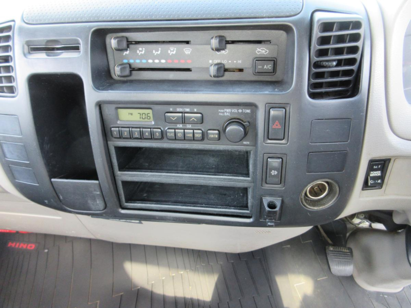 モリタ製 デュトロ 糞尿車 バキュームカー 1800L|中古トラックの販売・買取・査定のアイナビ