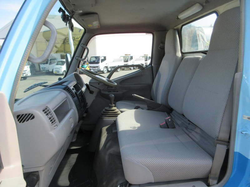 モリタ製 デュトロ 糞尿車 バキュームカー 1800L|中古トラックの販売・買取・査定のアイナビ