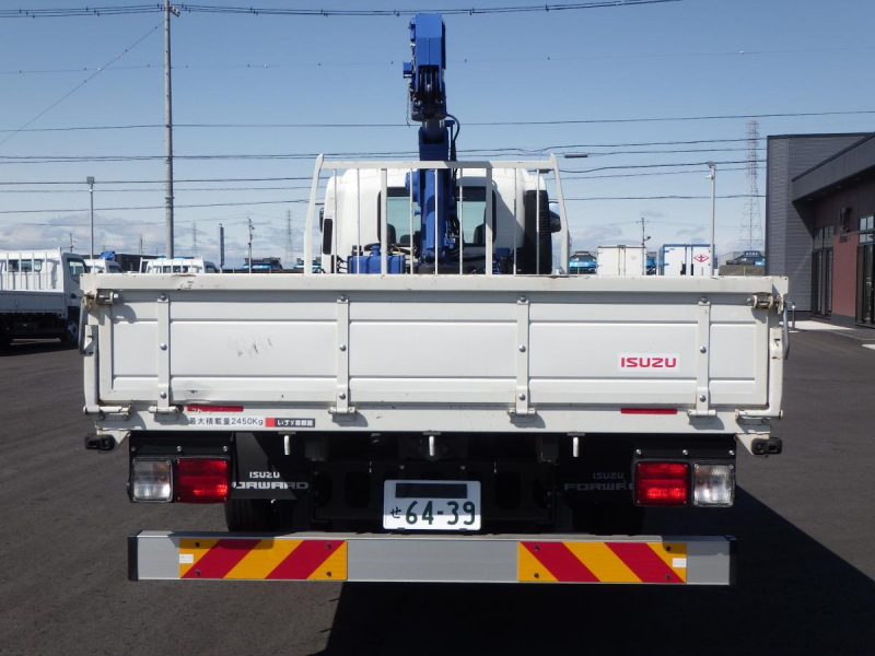 タダノ4段ワイドアウトリガフック格納2.93t吊ラジコン|中古トラックの販売・買取・査定のアイナビ