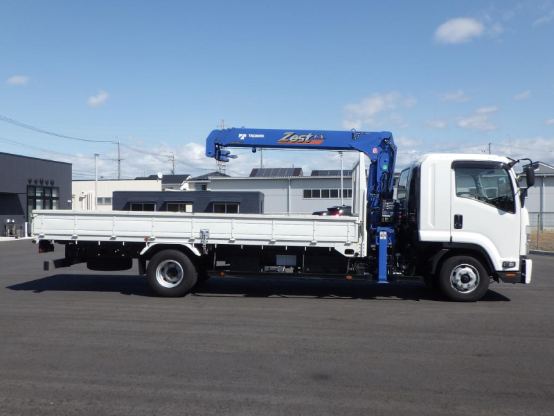 タダノ4段ワイドアウトリガフック格納2.93t吊ラジコン|中古トラックの販売・買取・査定のアイナビ