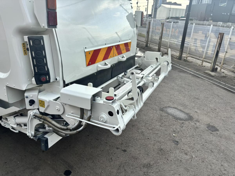 レンジャー 巻き込みパッカー車 新明和製8.1立米|中古トラックの販売・買取・査定のアイナビ