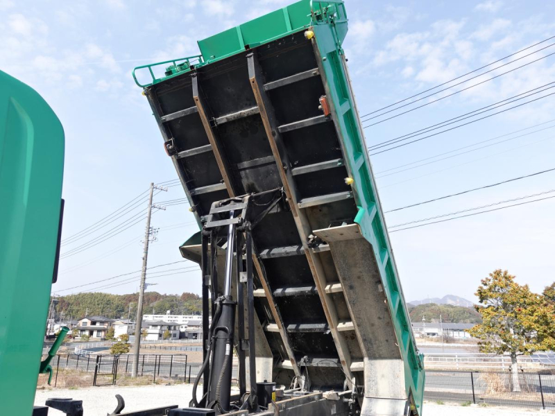 積載10.3t増トン大型ダンプ|中古トラックの販売・買取・査定のアイナビ