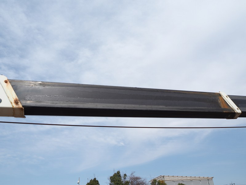 日野デュトロ4WD3段クレーンラジコン積載3t|中古トラックの販売・買取・査定のアイナビ