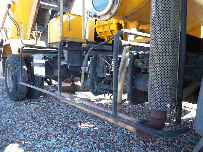 日野レンジャー新明和製強力吸引車汚泥吸引車|中古トラックの販売・買取・査定のアイナビ