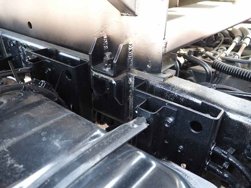 いすゞエルフ4WDタンクローリータンク書類有り|中古トラックの販売・買取・査定のアイナビ