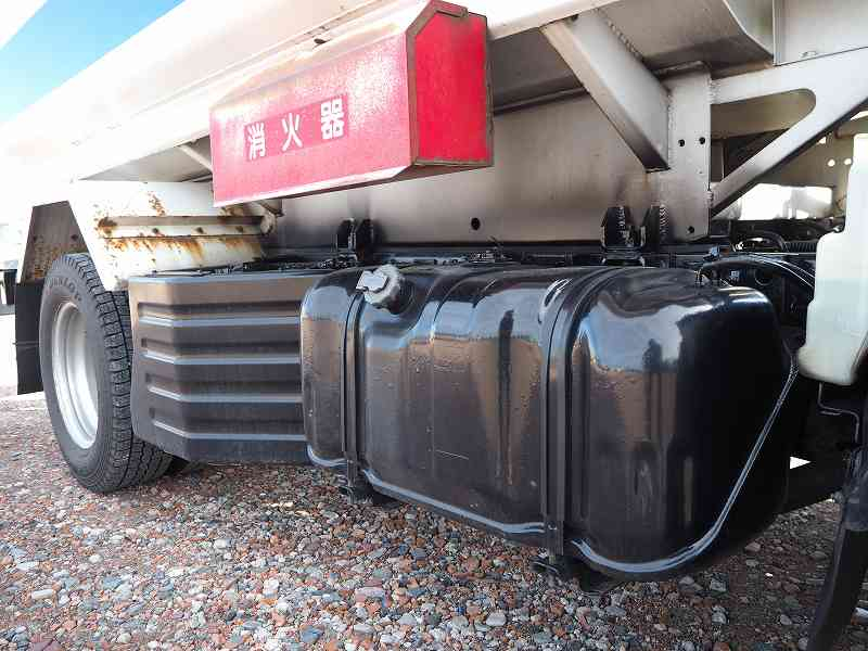 いすゞエルフ4WDタンクローリータンク書類有り|中古トラックの販売・買取・査定のアイナビ