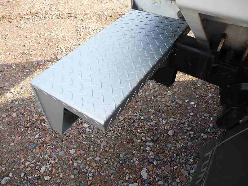 いすゞエルフ4WDタンクローリータンク書類有り|中古トラックの販売・買取・査定のアイナビ