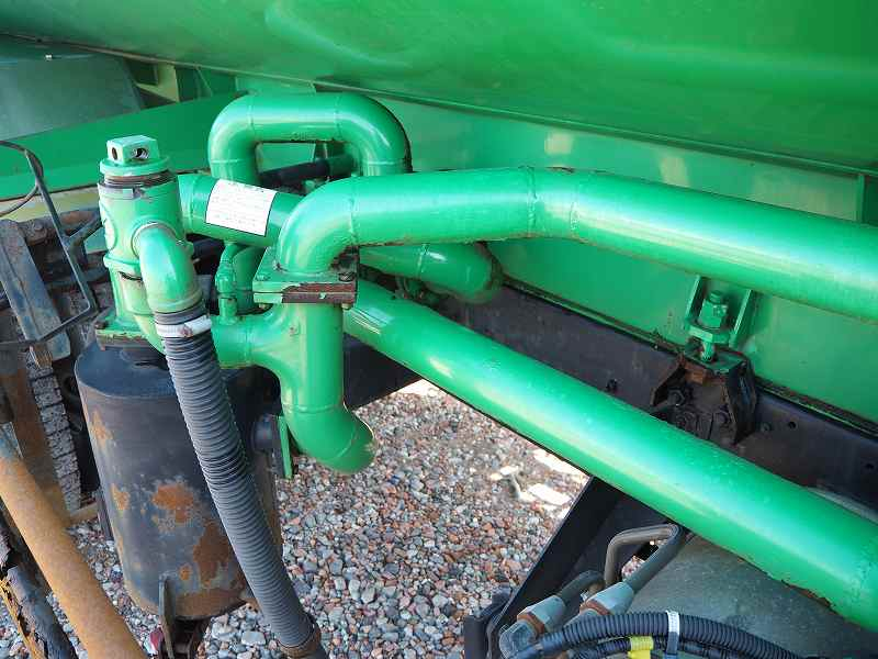 いすゞギガ東急車両製バキュームカー糞尿車|中古トラックの販売・買取・査定のアイナビ