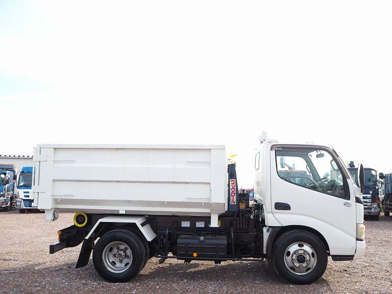 日野デュトロ極東製アームロールフックロール3t|中古トラックの販売・買取・査定のアイナビ