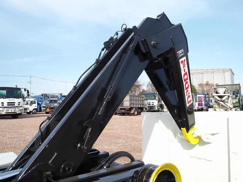 日野デュトロ極東製アームロールフックロール3t|中古トラックの販売・買取・査定のアイナビ