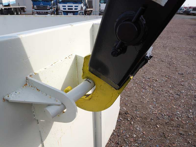 日野デュトロ極東製アームロールフックロール3t|中古トラックの販売・買取・査定のアイナビ