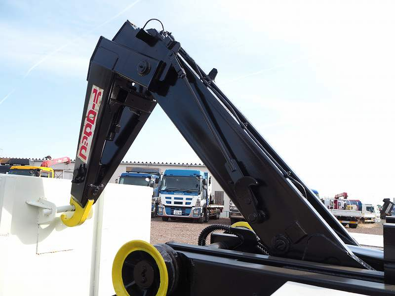 日野デュトロ極東製アームロールフックロール3t|中古トラックの販売・買取・査定のアイナビ