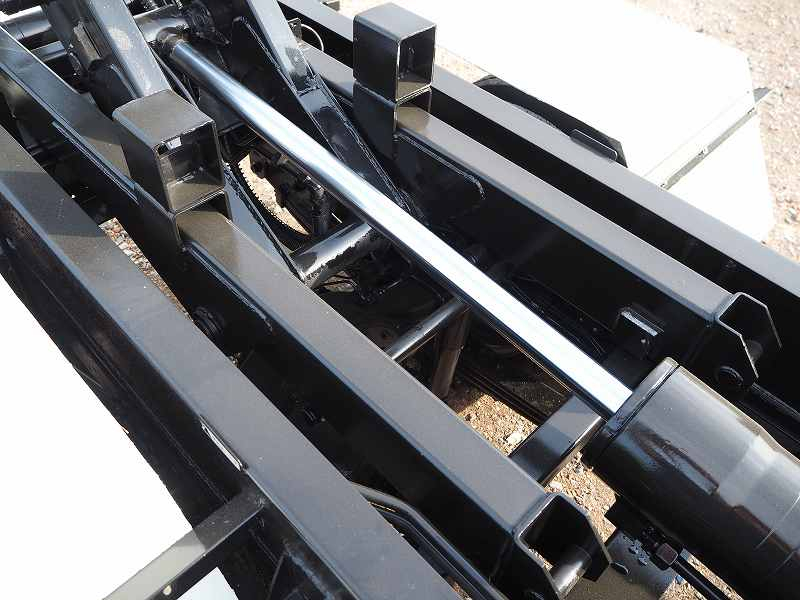 日野デュトロ極東製アームロールフックロール3t|中古トラックの販売・買取・査定のアイナビ