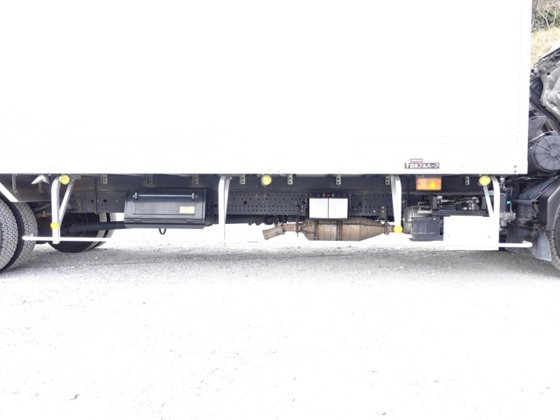 ワイドアルミバン積載2.6t|中古トラックの販売・買取・査定のアイナビ