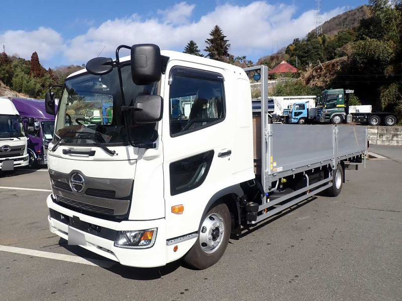 未使用 Ⅼ6120ワイド エアサス 240PS 6速 アルミブロック|中古トラックの販売・買取・査定のアイナビ