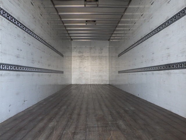 TKG-FD9JUAAバン4tワイド内寸長9.7mオバケバン|中古トラックの販売・買取・査定のアイナビ