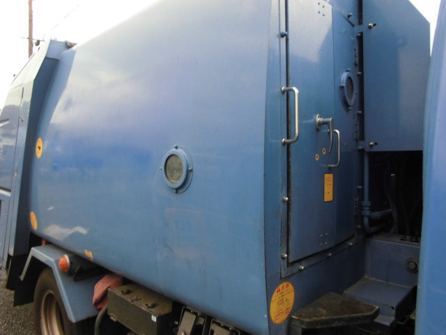 2Tパッカー車プレス式押出式清掃車塵芥車4.1立米オートマ|中古トラックの販売・買取・査定のアイナビ