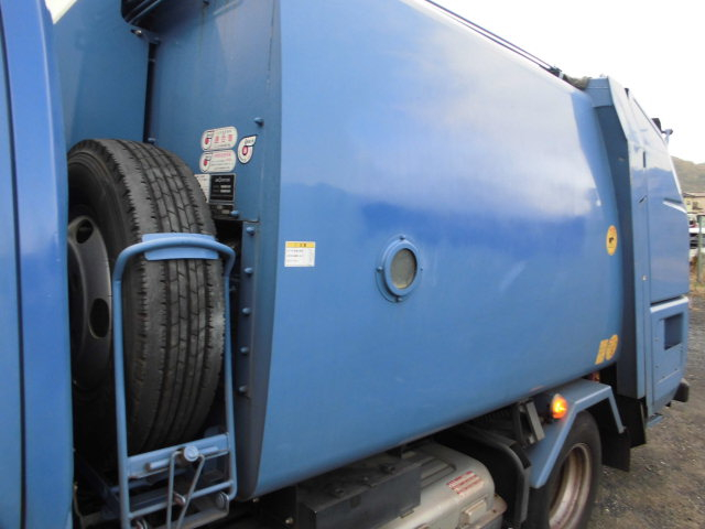 2Tパッカー車プレス式押出式清掃車塵芥車4.1立米オートマ|中古トラックの販売・買取・査定のアイナビ