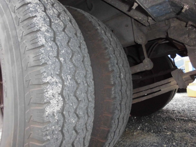 2Tパッカー車プレス式押出式清掃車塵芥車4.1立米オートマ|中古トラックの販売・買取・査定のアイナビ