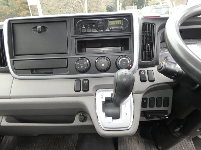 H29 キャンタ―2トン オートマ 平ボディ 260223|中古トラックの販売・買取・査定のアイナビ