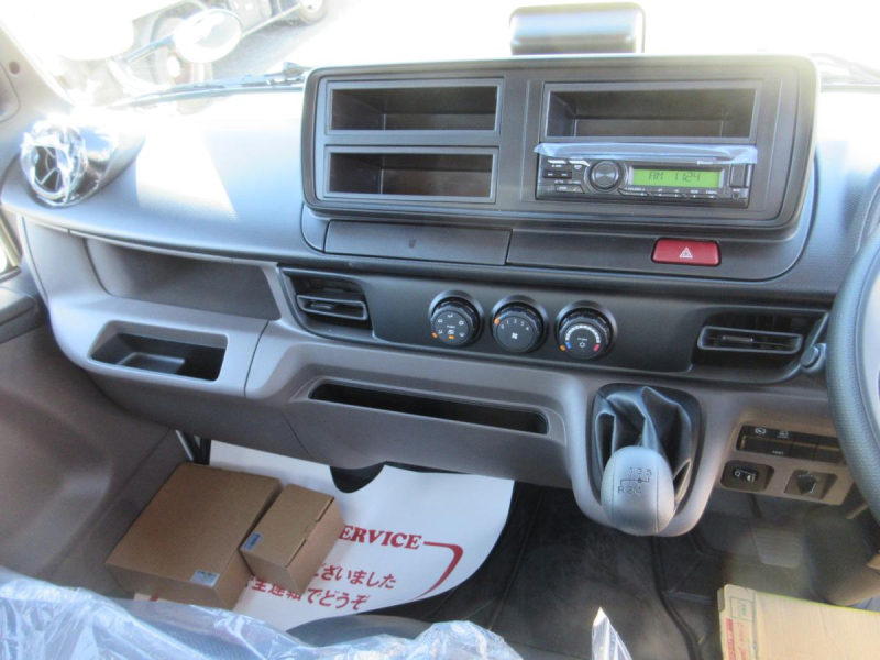 強化3方開 土砂ダンプ 積載3トン 5速 キャンター !!|中古トラックの販売・買取・査定のアイナビ