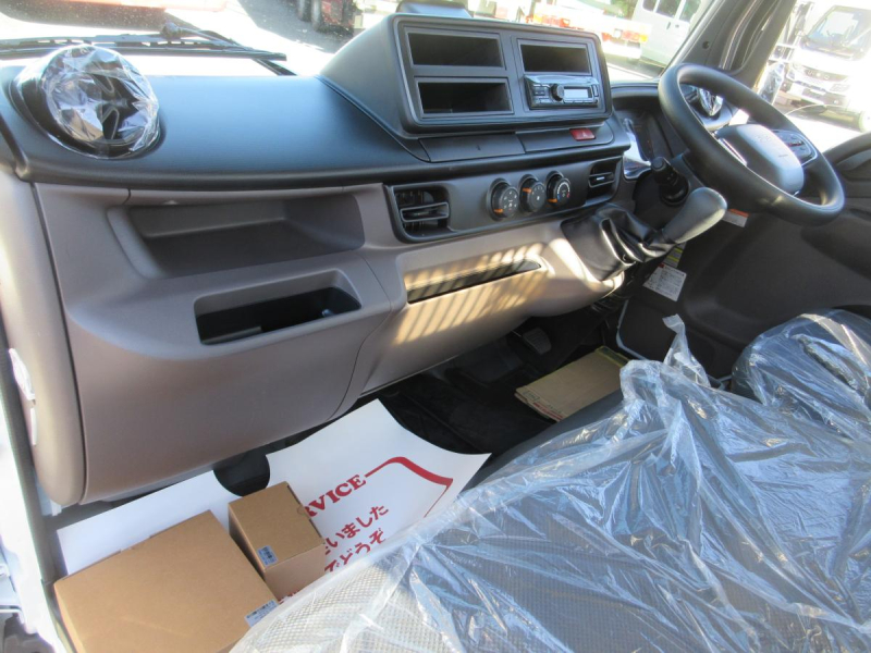 強化3方開 土砂ダンプ 積載3トン 5速 キャンター !!|中古トラックの販売・買取・査定のアイナビ