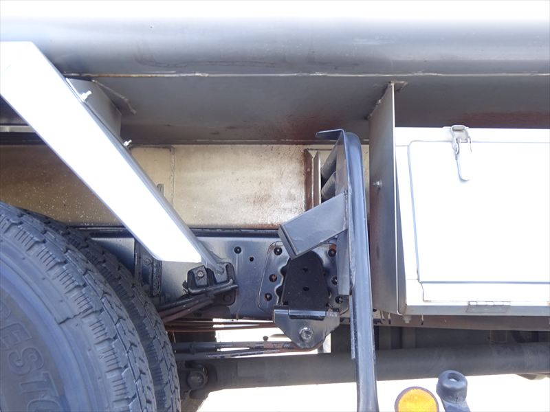 プレス 10.2㎥ 新明和|中古トラックの販売・買取・査定のアイナビ