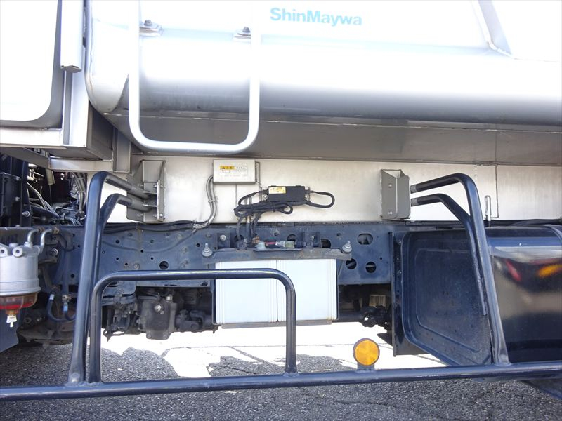 プレス 10.2㎥ 新明和|中古トラックの販売・買取・査定のアイナビ