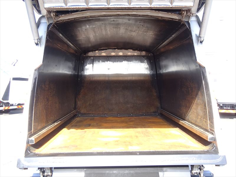 プレス 10.2㎥ 新明和|中古トラックの販売・買取・査定のアイナビ