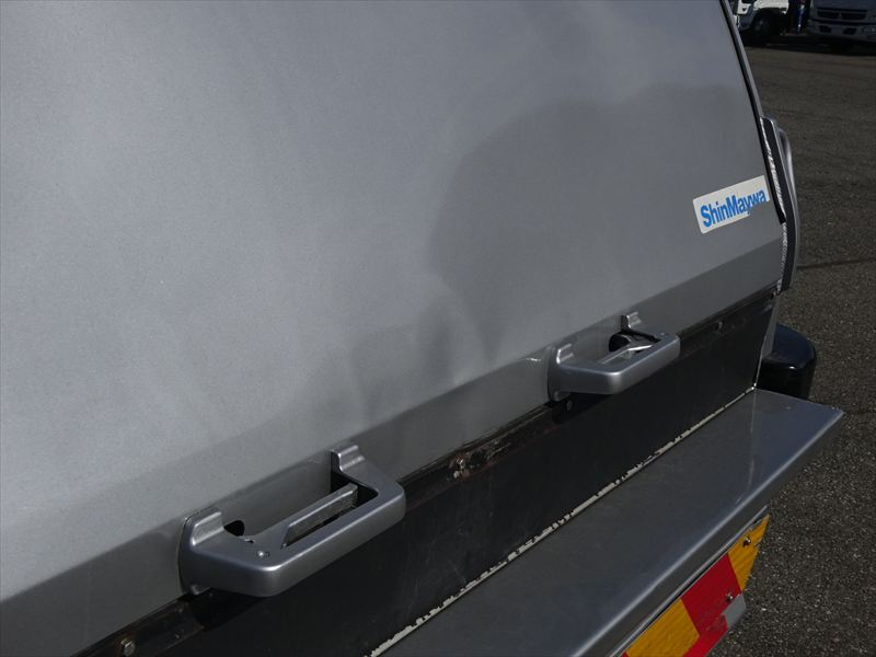 プレス 10.2㎥ 新明和|中古トラックの販売・買取・査定のアイナビ