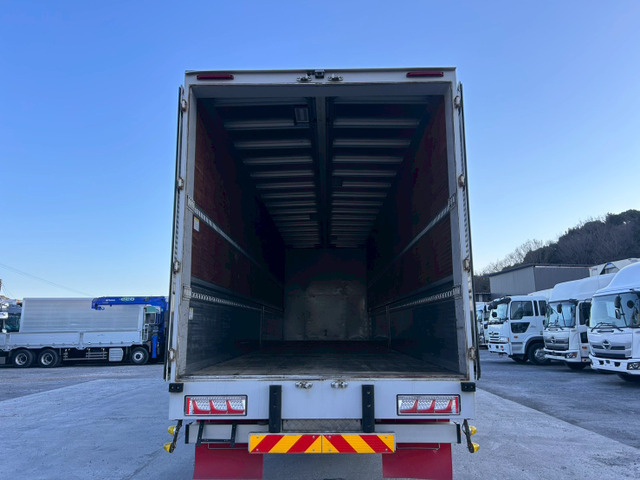 【定番ボディ×見た目◎キャブ】いすゞ/ギガ|中古トラックの販売・買取・査定のアイナビ