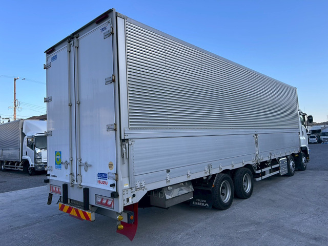 【定番ボディ×見た目◎キャブ】いすゞ/ギガ|中古トラックの販売・買取・査定のアイナビ