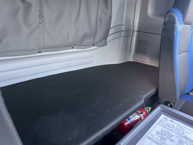 【定番ボディ×見た目◎キャブ】いすゞ/ギガ|中古トラックの販売・買取・査定のアイナビ