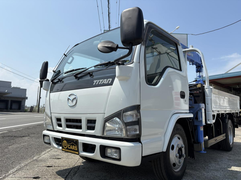 H18 タイタン 2t 3段クレーン|中古トラックの販売・買取・査定のアイナビ