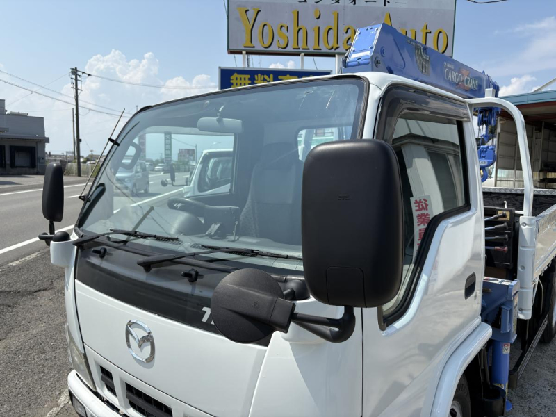 H18 タイタン 2t 3段クレーン|中古トラックの販売・買取・査定のアイナビ