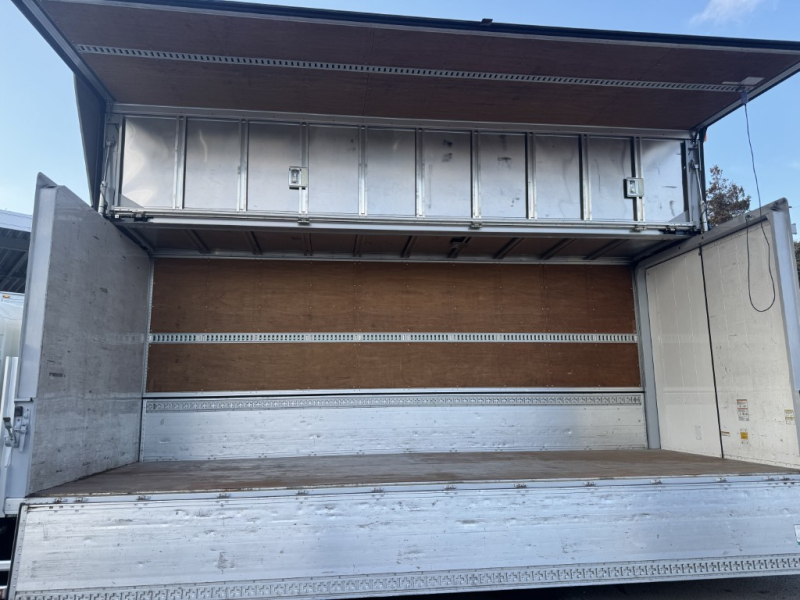 ワイドベッド付エアサスパワーゲート|中古トラックの販売・買取・査定のアイナビ