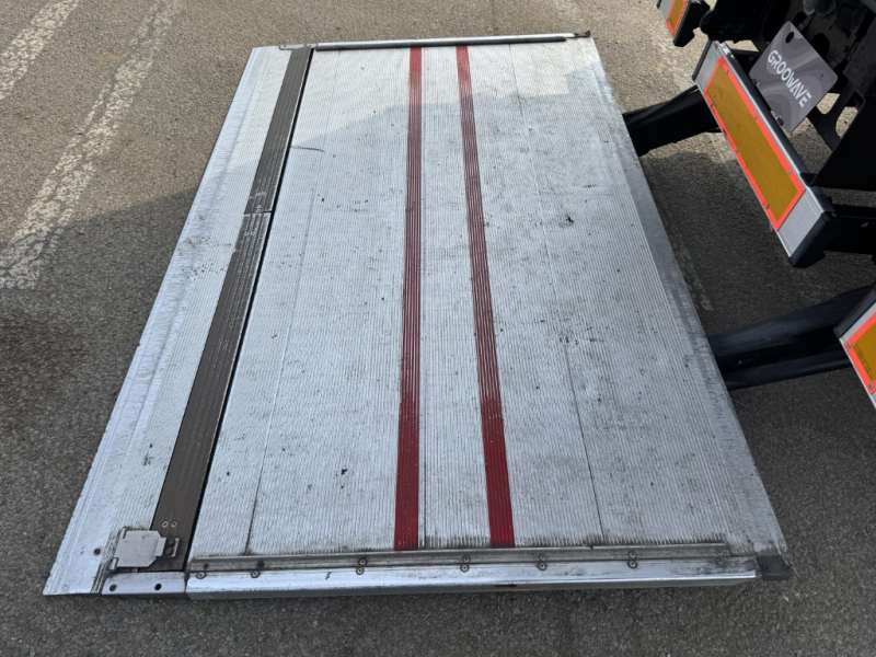 ワイド 日本フルハーフ パワーゲート付き サイドドア|中古トラックの販売・買取・査定のアイナビ