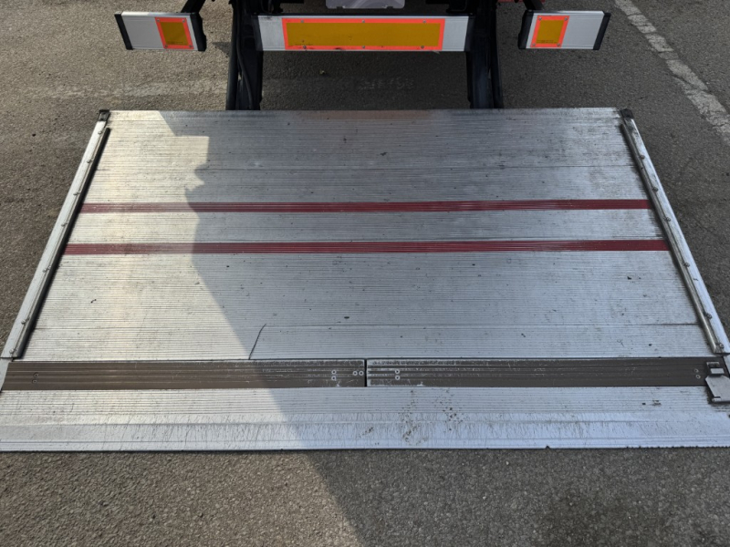 ワイド 日本フルハーフ パワーゲート付き サイドドア|中古トラックの販売・買取・査定のアイナビ