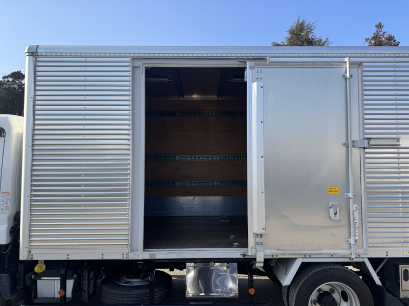 標準ロング パワーゲート付き サイドドア|中古トラックの販売・買取・査定のアイナビ