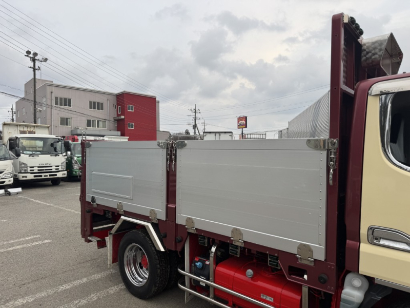 平ボディー10尺パワーゲート付きメッキ、ステン多数|中古トラックの販売・買取・査定のアイナビ