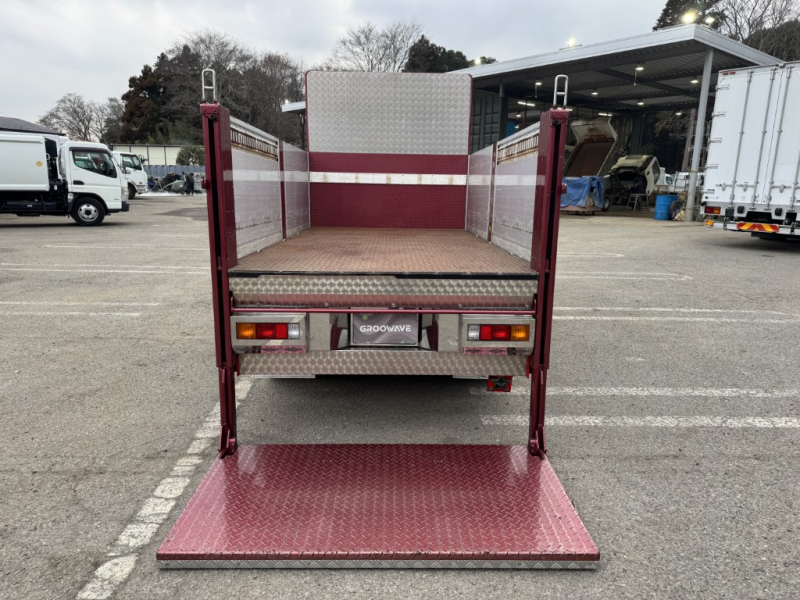 平ボディー10尺パワーゲート付きメッキ、ステン多数|中古トラックの販売・買取・査定のアイナビ