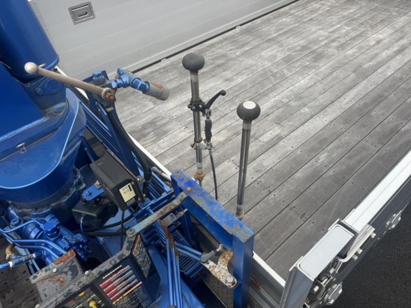 ワイド2デフエアサス増トン6段アルミ平ユニックRC|中古トラックの販売・買取・査定のアイナビ