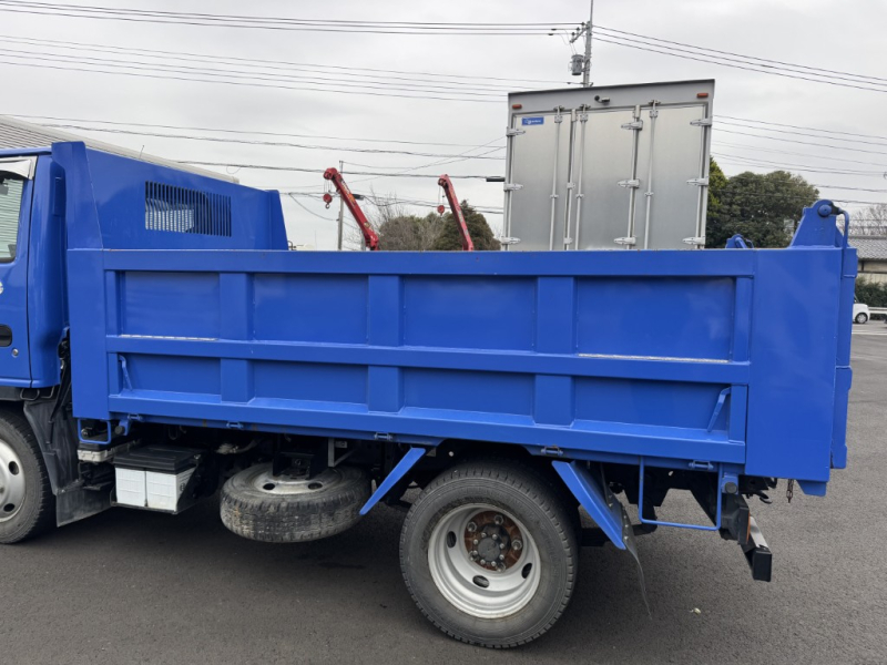 エルフOEM10尺フルワイドロー新明和土砂禁|中古トラックの販売・買取・査定のアイナビ