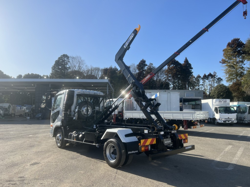 新明和アームロールCCA44-31未使用車車検付|中古トラックの販売・買取・査定のアイナビ