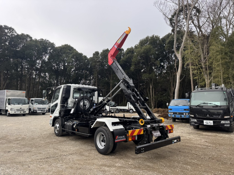 フックロール極東JM04-55-Dラジコン未使用車車検付|中古トラックの販売・買取・査定のアイナビ