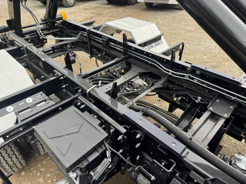 フックロール極東JM04-55-Dラジコン未使用車車検付|中古トラックの販売・買取・査定のアイナビ